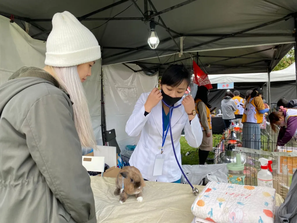 魔幻毛寶貝守護健康區提供民眾多元健診義診服務(圖片來源:新北市政府動物保護防疫處)