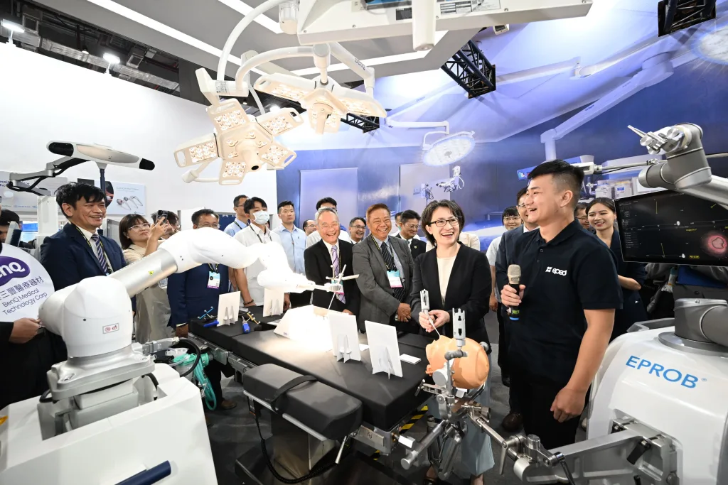 2025年Medical Taiwan將首度推出「寵物醫材專區」,匯聚國內外寵物醫療器材及服務領先企業