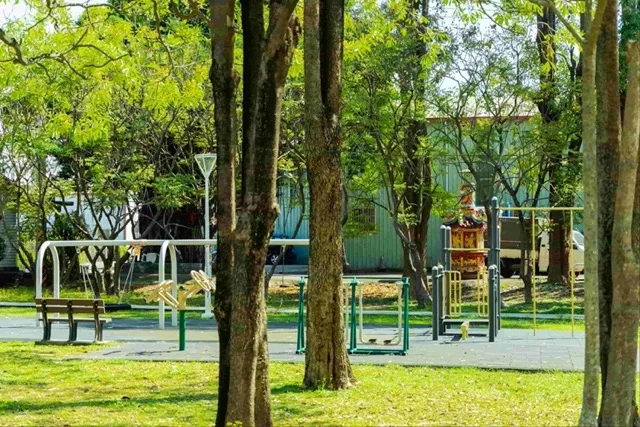 高雄南燕公園寵物活動區啟用，打造毛孩專屬友善空間