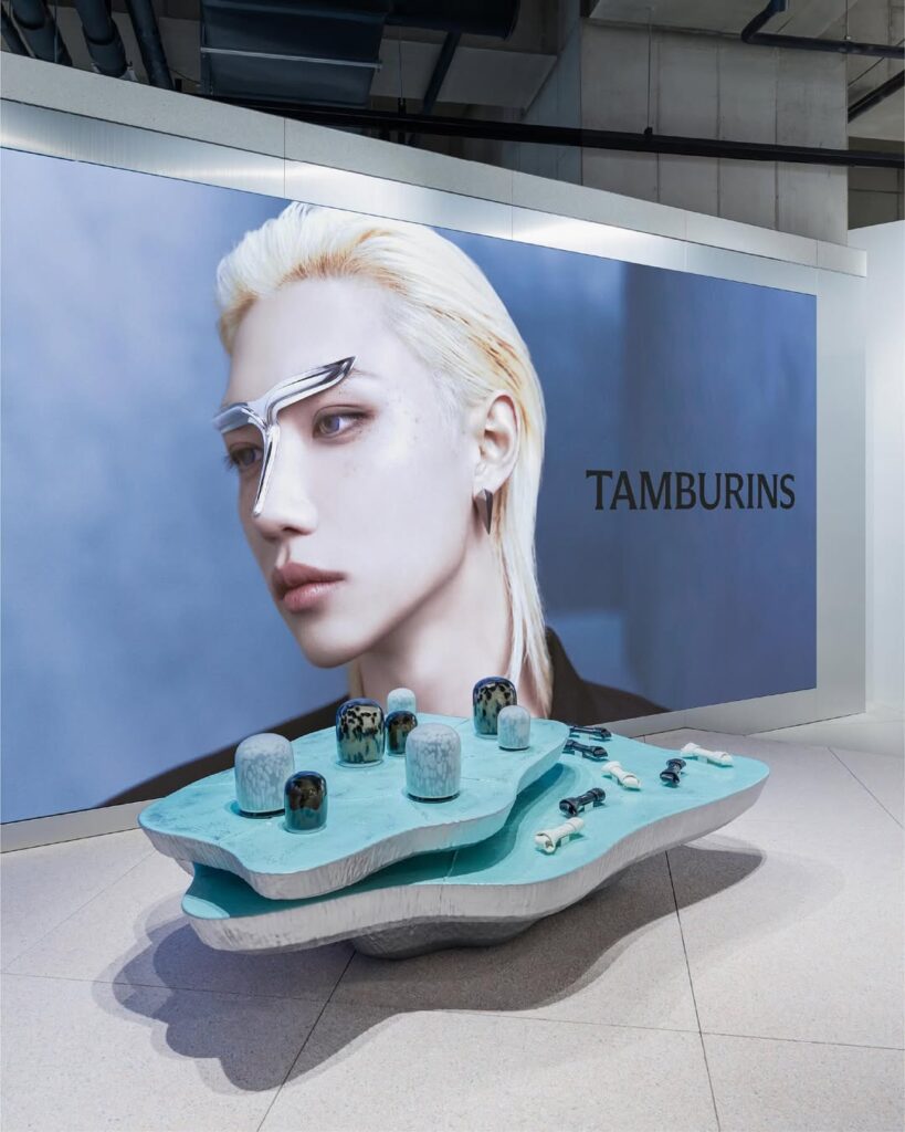 TAMBURINS 結合裝置藝術與AI科技的香氛體驗
