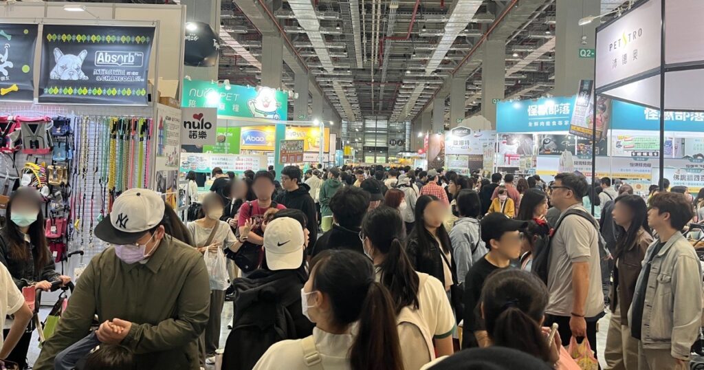 寵物用品清倉檔年末登場，高消耗必備品優惠促成囤貨熱潮