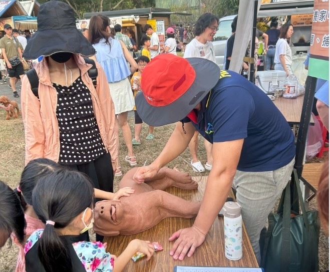 新北市毛寶貝基本救命術課程（圖片來源：新北市動保處）